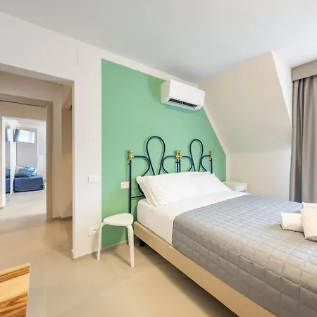 Dea Aparthotel 3*